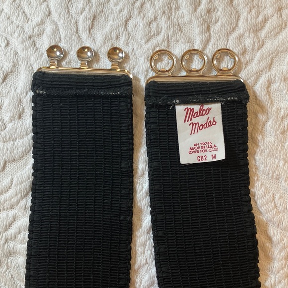 Vintage stretch belt with silver tone metal clasp, made in USA, black - Picture 7 of 10